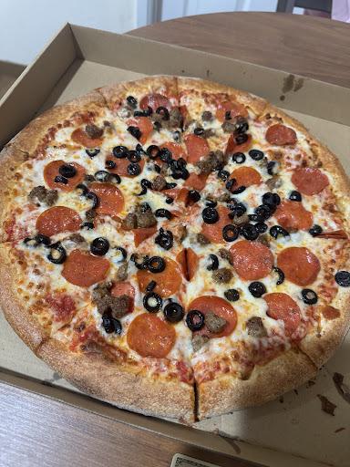 Red Tomato Pizza
